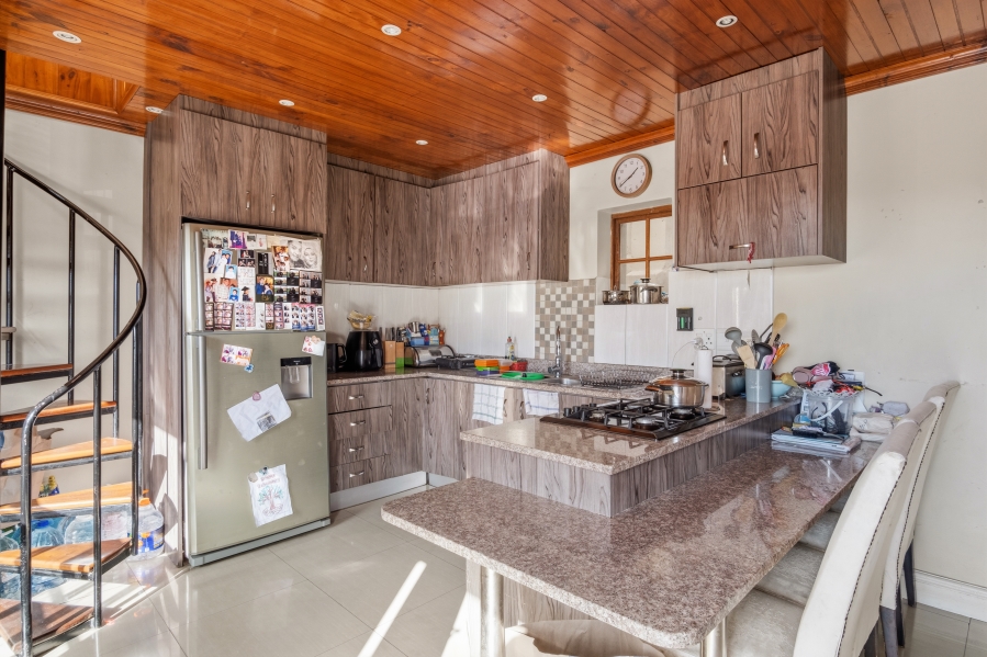 8 Bedroom Property for Sale in Walmer Estate Western Cape
